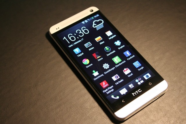 ro-ri-lo-trinh-cap-nhat-android-50-cho-smartphone-htc.jpg